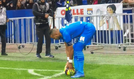 南美足联要求改革洲际杯，南美和欧洲球队都从半决赛开打（南美足联呼吁改革洲际杯：南美与欧洲球队均从半决赛起步）