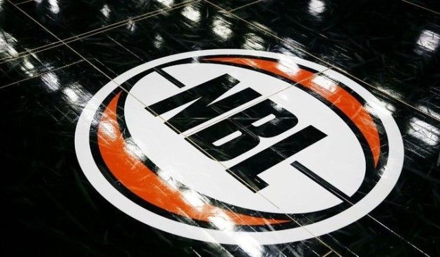 穆尼奥斯：多家豪门的兴趣？为其中任何一家效力都是我的梦想（穆尼奥斯谈豪门兴趣：为任何一家出战都是我的梦想）