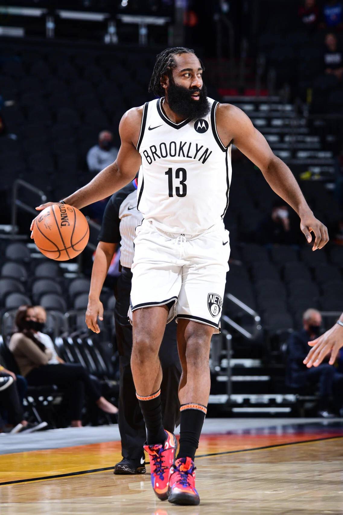 手感不错！东契奇首节6中4轻取10分（状态在线！东契奇首节6投4中斩获10分）