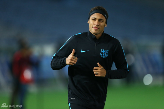 苏炳添经典的“回头望月”和一黄战七黑（苏炳添经典“回头望月”，一人挑战群雄）