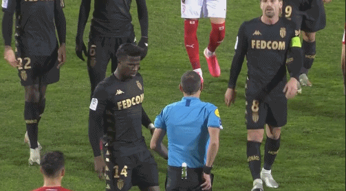 懂球帝MVP丨法比奥：现在回看足协杯夺冠视频，我还是会很激动（懂球帝MVP丨法比奥：重温足协杯夺冠瞬间，依旧热血澎湃）