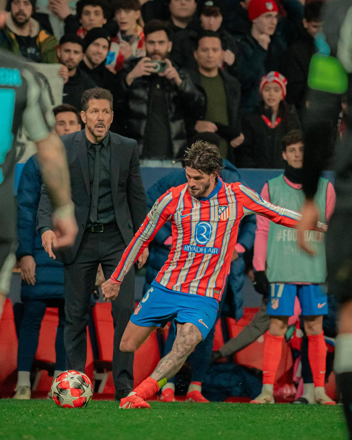 布朗谈自己得分里程碑时感叹：勒布朗咋拿到42000分的啊