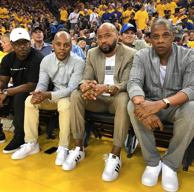 欧冠92年改制后戴帽数前10：梅西、C罗8次第1，姆巴佩5次第4（1992年欧冠改制以来帽子戏法前十：梅西与C罗各8次并列第1，姆巴佩5次第4）